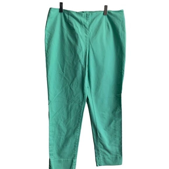 𝅺Ellen Tracy‎ Muted Mint Green Pull on Style Capri Pants - Size 8 - Picture 4 of 9